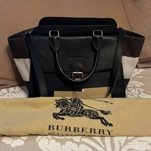 Authentic Burberry leather tote - like new